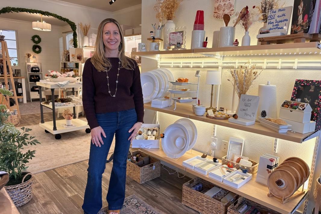 Tiệm Quà Tặng The Gift Bar Tại Colleyville Trưng Bày Nhiều Lựa Chọn Quà Tặng Độc Đáo 1 395602