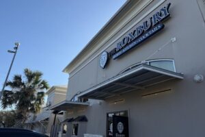 The Roxbury: Phục Vụ Cocktails, Brunch và Nhiều Hơn Nữa tại Bắc San Antonio