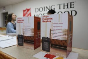 Kêu gọi quyên góp máy sưởi giúp cư dân San Marcos chống rét 17 Kêu gọi quyên góp máy sưởi giúp cư dân San Marcos chống rét