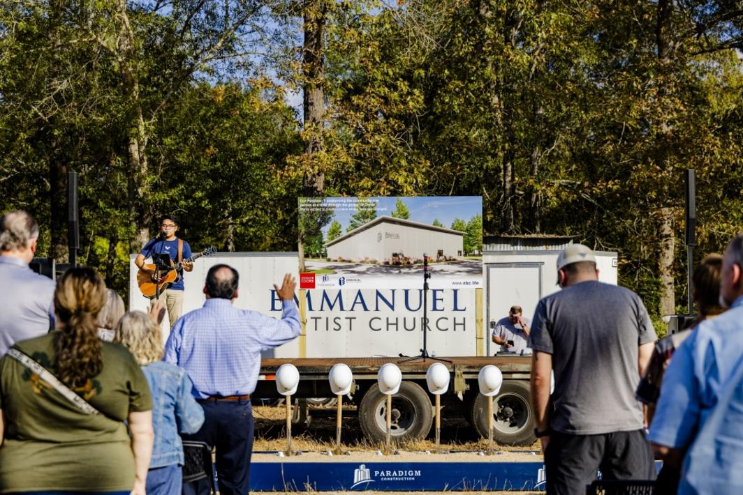 Nhà thờ Emmanuel Baptist khởi công xây dựng cơ sở vĩnh viễn tại New Caney 1 396089