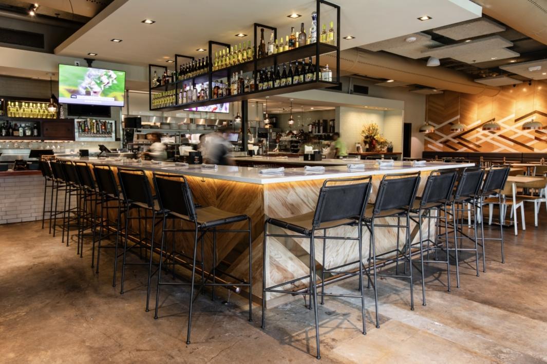 Hungry's Ra Mắt Quầy Bar Mới, Thực Đơn Cocktail Kỷ Niệm 50 Năm Tại Rice Village 1 396299