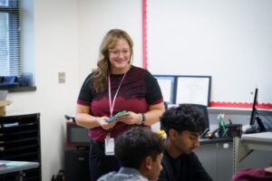 Học Khu Argyle Chấp Thuận 8 Môn Học Mới Cho Trung Học