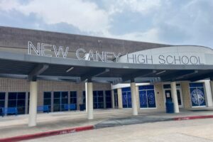 Trường Trung Học New Caney ISD Thêm 15 Phút Mỗi Ngày