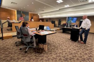 Argyle bàn về nâng cấp đường trước dự án US 377