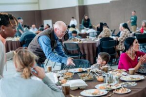 Các Tổ Chức Cung Cấp Bữa Ăn Lễ Tạ Ơn Miễn Phí Tại Khu Vực Austin