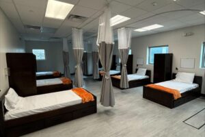 Trung Tâm Giải Rượu Austin Mở Rộng Cơ Sở 20 Trung Tâm Giải Rượu Austin Mở Rộng Cơ Sở