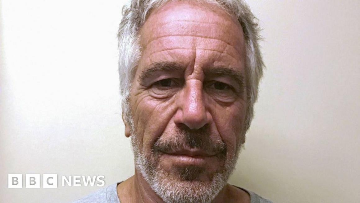 Jeffrey Epstein và mạng lưới ảnh hưởng đối với giới tinh hoa Mỹ 1 39789c90 cc49 11f0 a892 01d657345866
