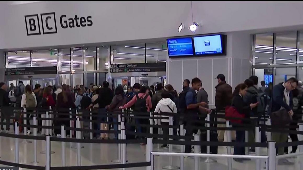 An ninh tại Sân bay Quốc tế SFO tạm đóng cửa sau cuộc gọi đáng ngờ 1 43654671797 1080pnbcstations