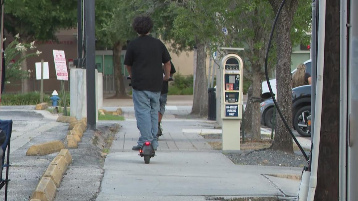 Hội Đồng Thành Phố Houston Thông Qua Lệnh Cấm Xe Scooter và ATV Toàn Thành Phố 1 43664806 f595 4568 9bb2