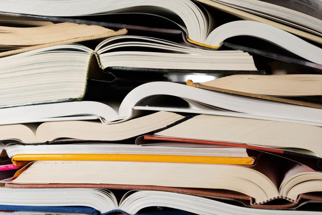 Phictly: Ứng dụng kết nối người yêu sách và phim 1 49688202642 09fd5ccc38 k