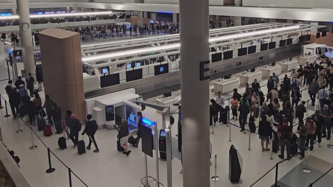 Thời gian chờ ở sân bay Houston cải thiện, nhưng giới chức cảnh báo 1 6c66f210 6220 45b5 ac08