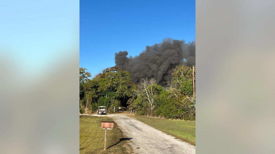 Cháy lớn tại nhà máy điện đã ngừng hoạt động gần San Leon, Texas 1 78499544210 6f296a7c c9e6 4b2b 9e62 8174194183df scaled 1