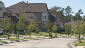 Cư dân Houston phản đối tình trạng mất điện liên tục 14 Cư dân Houston phản đối tình trạng mất điện liên tục