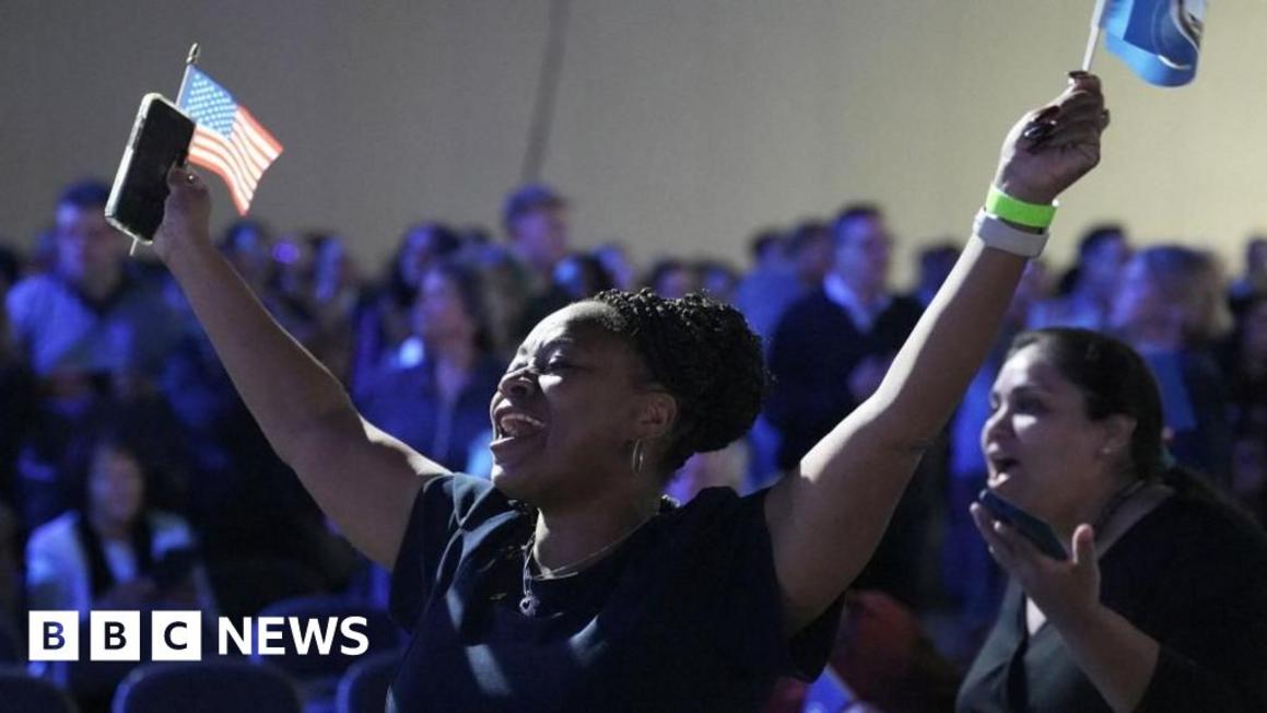 Dân Chủ Vùng Lên: Bốn Điểm Nổi Bật trong Đêm Bầu Cử Mỹ 1 88bb38c0 ba70 11f0 aa13 0b0479f6f42a