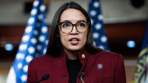 Đại diện Alexandria Ocasio-Cortez lên tiếng về cuộc gặp của Tổng Thống Donald Trump và Thị trưởng đắc cử New York