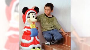 Ngày này năm xưa: Elian Gonzalez được giải cứu 3 Ngày này năm xưa: Elian Gonzalez được giải cứu