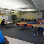 Tuyển sinh sinh viên nhập cư giảm trên toàn quốc, gây áp lực ngân sách trường học và buộc phải cắt giảm 39 Tuyển sinh sinh viên nhập cư giảm trên toàn quốc, gây áp lực ngân sách trường học và buộc phải cắt giảm