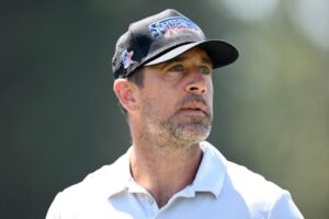 Bí ẩn quanh người vợ bí mật của Aaron Rodgers ngày càng gia tăng: Cô ấy là ai? Liệu cô ấy có thật?