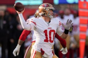 Mac Jones tỏa sáng giúp 49ers thắng Giants 34-24