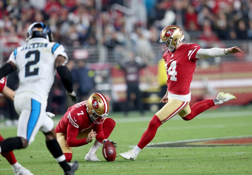49ers Nâng Cấp Kicker Matt Gay, Linebacker Jalen Graham Từ Squad Tập Luyện 1 BNG L 49ERS 1125 25