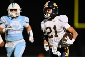 Huyền thoại Sư tử: Kyan Phillips của Lincoln-San Jose đi vào lịch sử trường với 6 lần chạm bóng, giúp đội Lions giành chức vô địch CCS đầu tiên 10 Huyền thoại Sư tử: Kyan Phillips của Lincoln-San Jose đi vào lịch sử trường với 6 lần chạm bóng, giúp đội Lions giành chức vô địch CCS đầu tiên