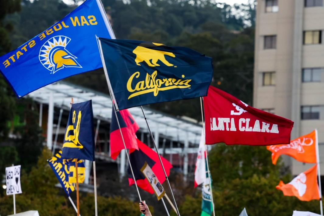 Tổng quan về bóng rổ nữ các trường vùng Vịnh America mùa giải 2025-26 1 BNG L GAMEDAY 1006 28