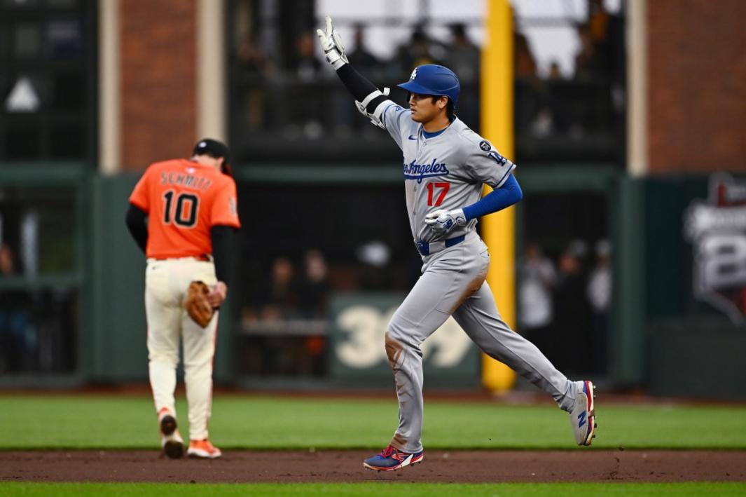 BNG L GIANTS 0712 07