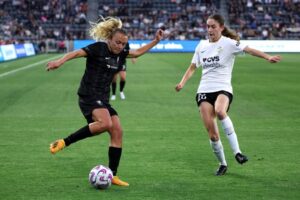Cầu thủ gốc Cal, Paige Metayer, giúp Washington Spirit vào Chung kết NWSL 9 Cầu thủ gốc Cal, Paige Metayer, giúp Washington Spirit vào Chung kết NWSL