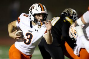 Paxton Holden của Half Moon Bay dẫn dắt đội giành chiến thắng áp đảo trước Terra Nova trong trận Skull Game 3 Paxton Holden của Half Moon Bay dẫn dắt đội giành chiến thắng áp đảo trước Terra Nova trong trận Skull Game