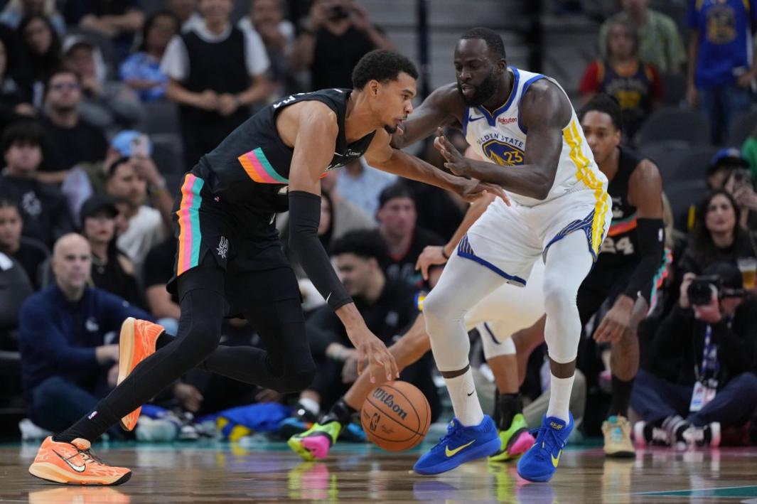 Chiến thuật của Golden State Warriors để phòng ngự Victor Wembanyama 1 BNG L WARRIORS 1113