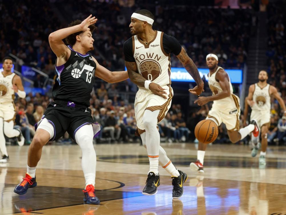 Phân tích nhanh: Warriors vượt qua Utah nhờ bứt phá hiệp 2 1 BNG L WARRIORS 1125 18