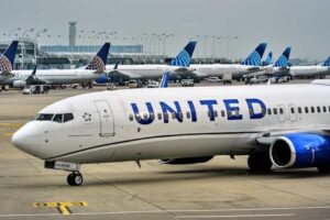 United Airlines Chia Sẻ Kế Hoạch Sau Chỉ Đạo Cắt Giảm Lưu Lượng Hàng Không Của FAA Do Chính Phủ Đóng Cửa 7 United Airlines Chia Sẻ Kế Hoạch Sau Chỉ Đạo Cắt Giảm Lưu Lượng Hàng Không Của FAA Do Chính Phủ Đóng Cửa