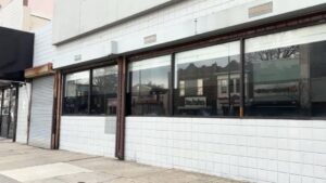 Vì Sao Các Tiệm Thuốc Tây Biến Mất? 23 Vì Sao Các Tiệm Thuốc Tây Biến Mất?