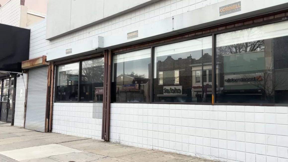 Vì Sao Các Tiệm Thuốc Tây Biến Mất? 1 Closed Pharmacy