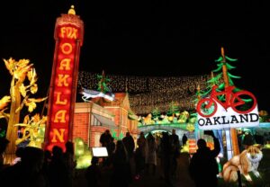 Hàng ngàn người dự lễ hội đèn lồng Glowfari tại Sở Thú Oakland 19 Hàng ngàn người dự lễ hội đèn lồng Glowfari tại Sở Thú Oakland