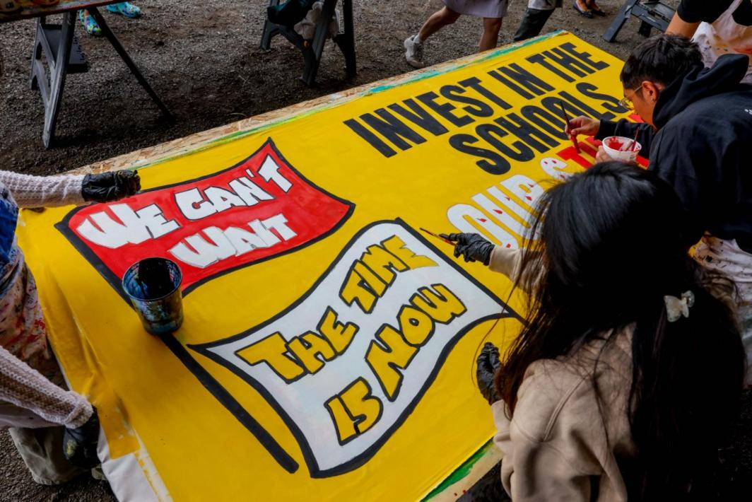 Giáo viên Quận West Contra Costa Chuẩn Bị Đình Công 1 EBT L RICHTEACH 10XX 2