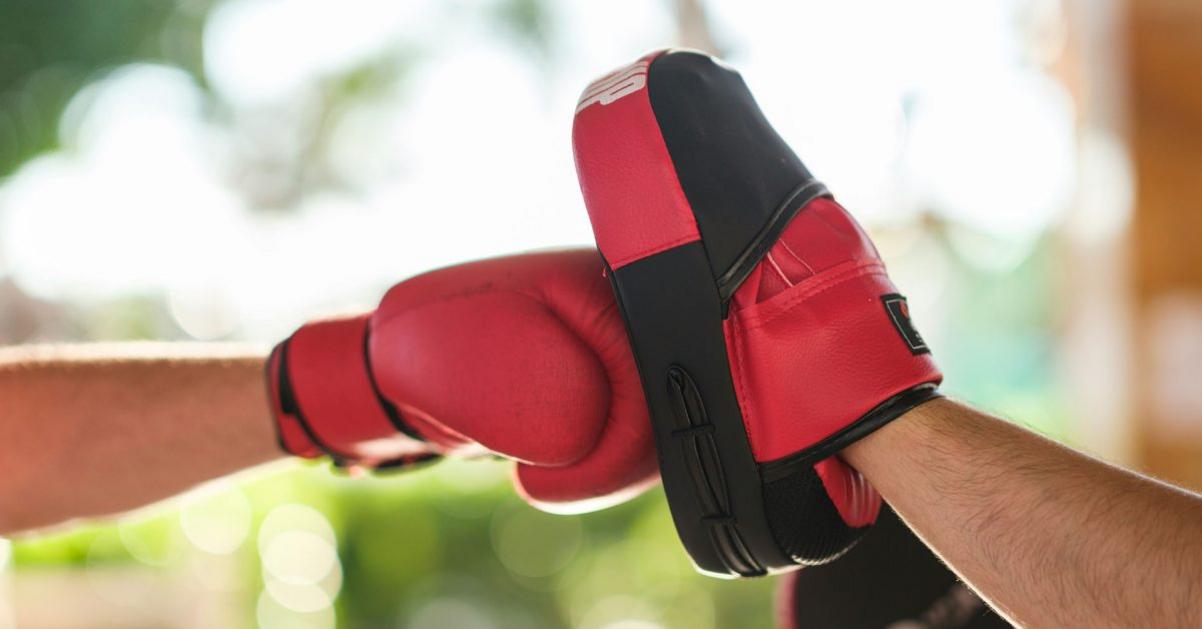 EU cáo buộc Apple gây rủi ro cho người dùng; Apple đáp trả EU đạo đức giả 1 EU accuses Apple of putting users at risk E2 80 93Apple accuses EU of hypocrisy