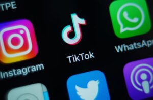 TikTok Giờ Đây Cho Phép Người Dùng Tùy Chỉnh Lượng Nội Dung Do AI Tạo Ra 10 TikTok Giờ Đây Cho Phép Người Dùng Tùy Chỉnh Lượng Nội Dung Do AI Tạo Ra