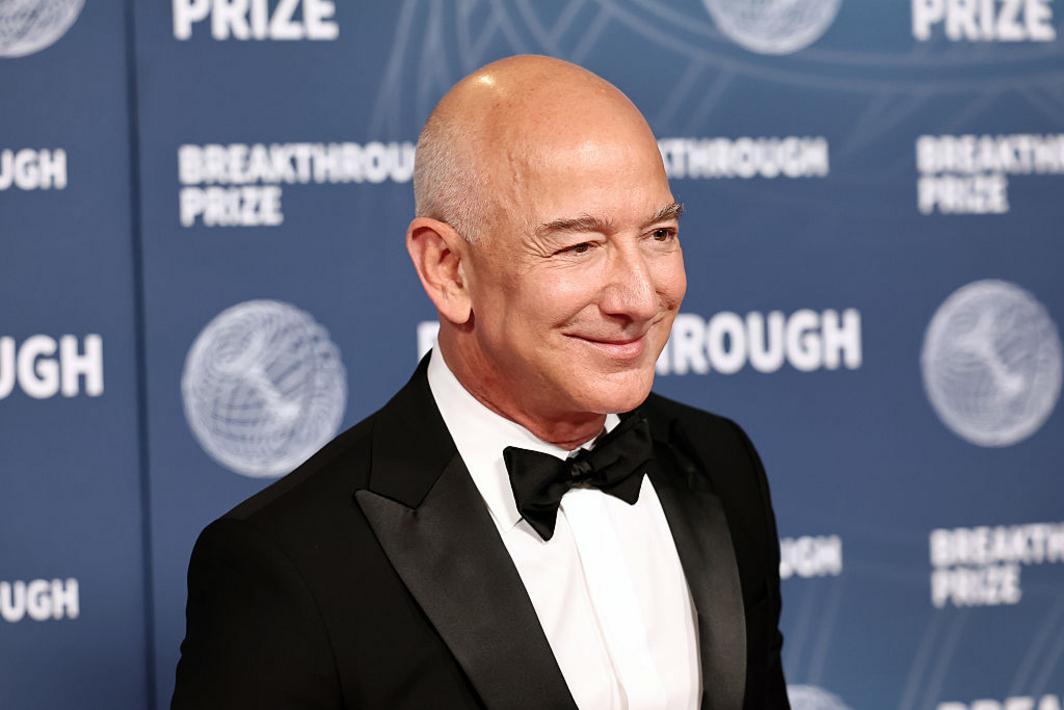 Jeff Bezos được cho là quay lại vị trí đồng CEO cho startup AI mới, Project Prometheus 1 GettyImages 2208733347