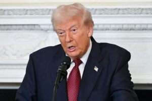 Tổng Thống Trump đổ lỗi cho việc đóng cửa chính phủ và phe Dân chủ 'kamikaze' về thất bại bầu cử 11 Tổng Thống Trump đổ lỗi cho việc đóng cửa chính phủ và phe Dân chủ ‘kamikaze’ về thất bại bầu cử