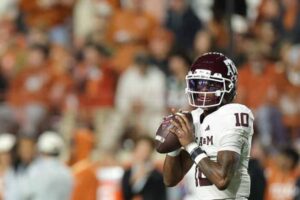 Blog Trực Tiếp: Texas A&M Đối Đầu Texas Trong Cuộc So Tài “Lone Star Showdown”