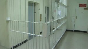 Lãnh đạo San Francisco đòi hành động vì cáo buộc khám xét người tù