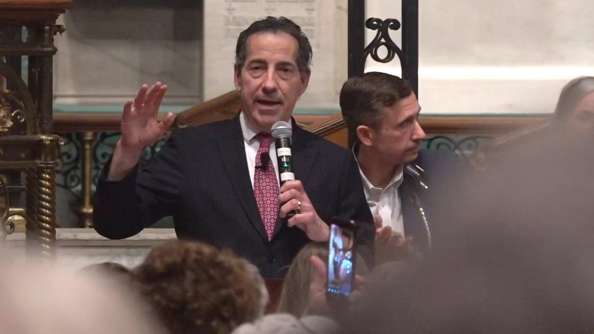 Nghi vấn ưu đãi trong tù của Ghislaine Maxwell gây chú ý 1 Jamie Raskin abc gmh