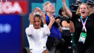 Jordan Chiles nói về khả năng phân biệt chủng tộc sau khi bị tước huy chương Olympic 15 Jordan Chiles nói về khả năng phân biệt chủng tộc sau khi bị tước huy chương Olympic