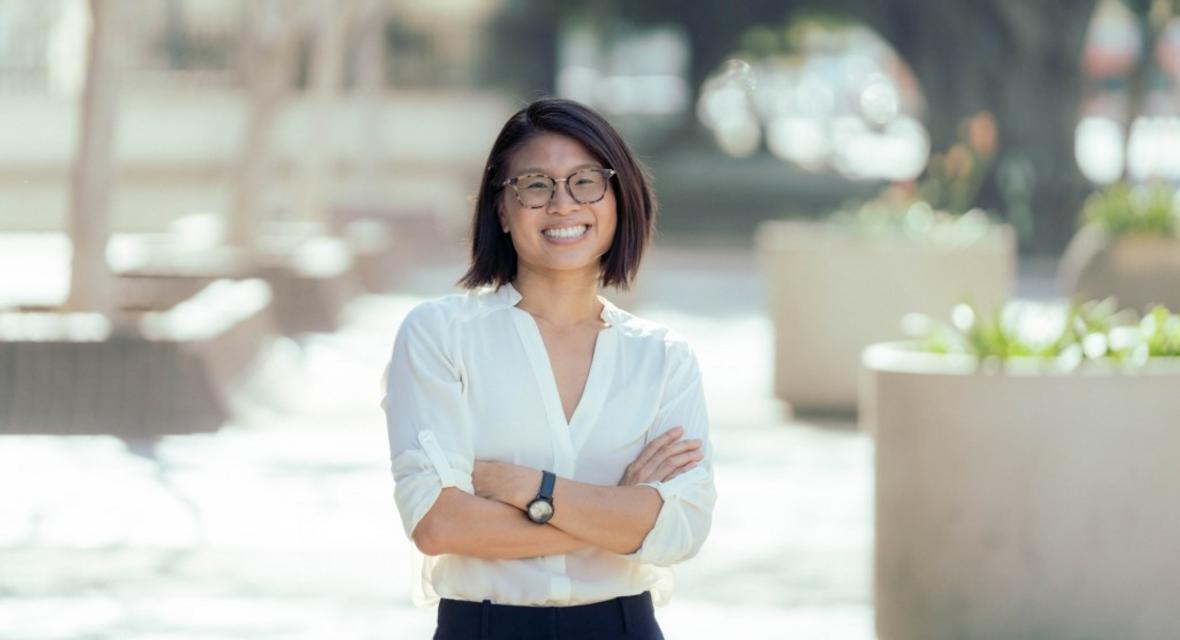 LDN L MAYORAL RACE 1118 1 01