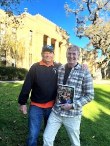 Los Gatos vinh danh người dẫn đầu cuộc diễu hành lễ hội 14 Los Gatos vinh danh người dẫn đầu cuộc diễu hành lễ hội