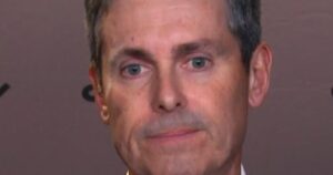 CEO Eli Lilly Giải thích Thỏa thuận Chi phí Thuốc của Tòa Bạch Ốc 6 CEO Eli Lilly Giải thích Thỏa thuận Chi phí Thuốc của Tòa Bạch Ốc