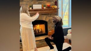 Gia đình Mỹ mừng Lễ Tạ Ơn lần 2 với người đưa thư cứu giúp 11 Gia đình Mỹ mừng Lễ Tạ Ơn lần 2 với người đưa thư cứu giúp