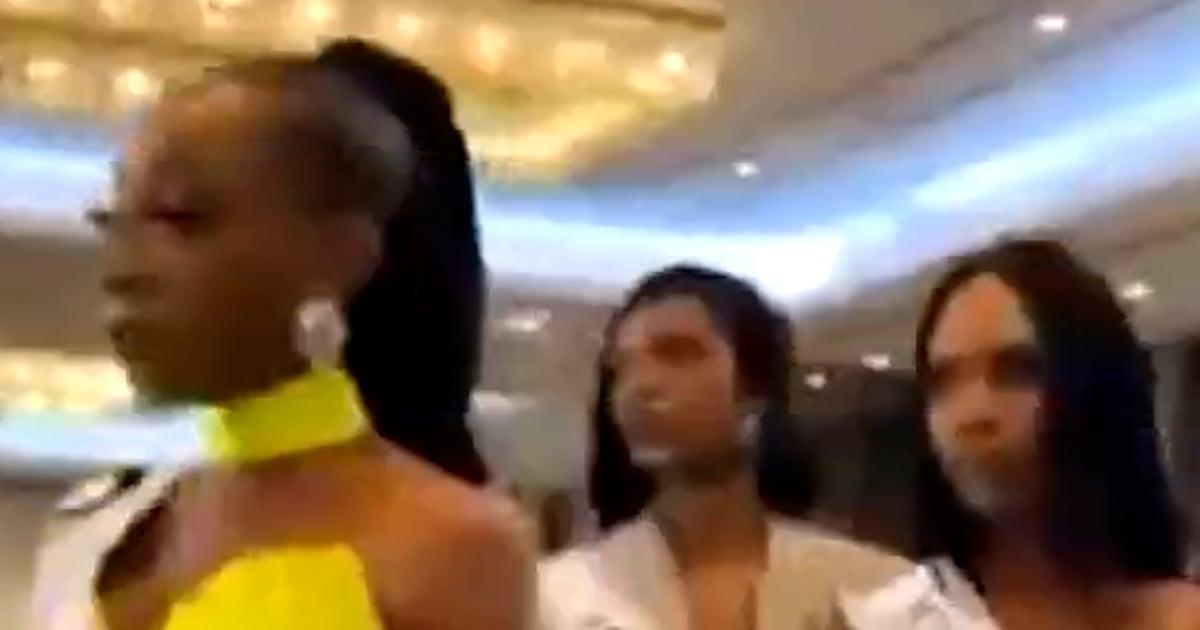 Thí sinh Hoa hậu Hoàn vũ đồng loạt rời sự kiện để phản đối 1 Miss Universe Thumb Vert 5eyu14