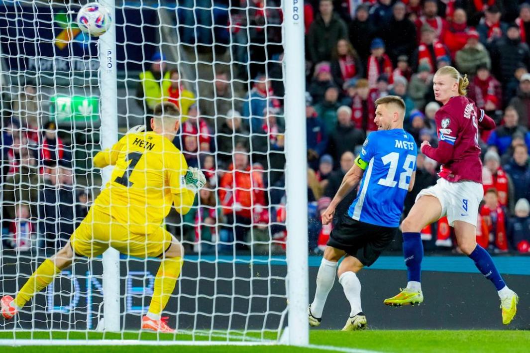 Pháp giành vé dự World Cup 2026; Ronaldo bị đuổi khỏi sân 1 Norway Estonia WCup Soccer 22521 1